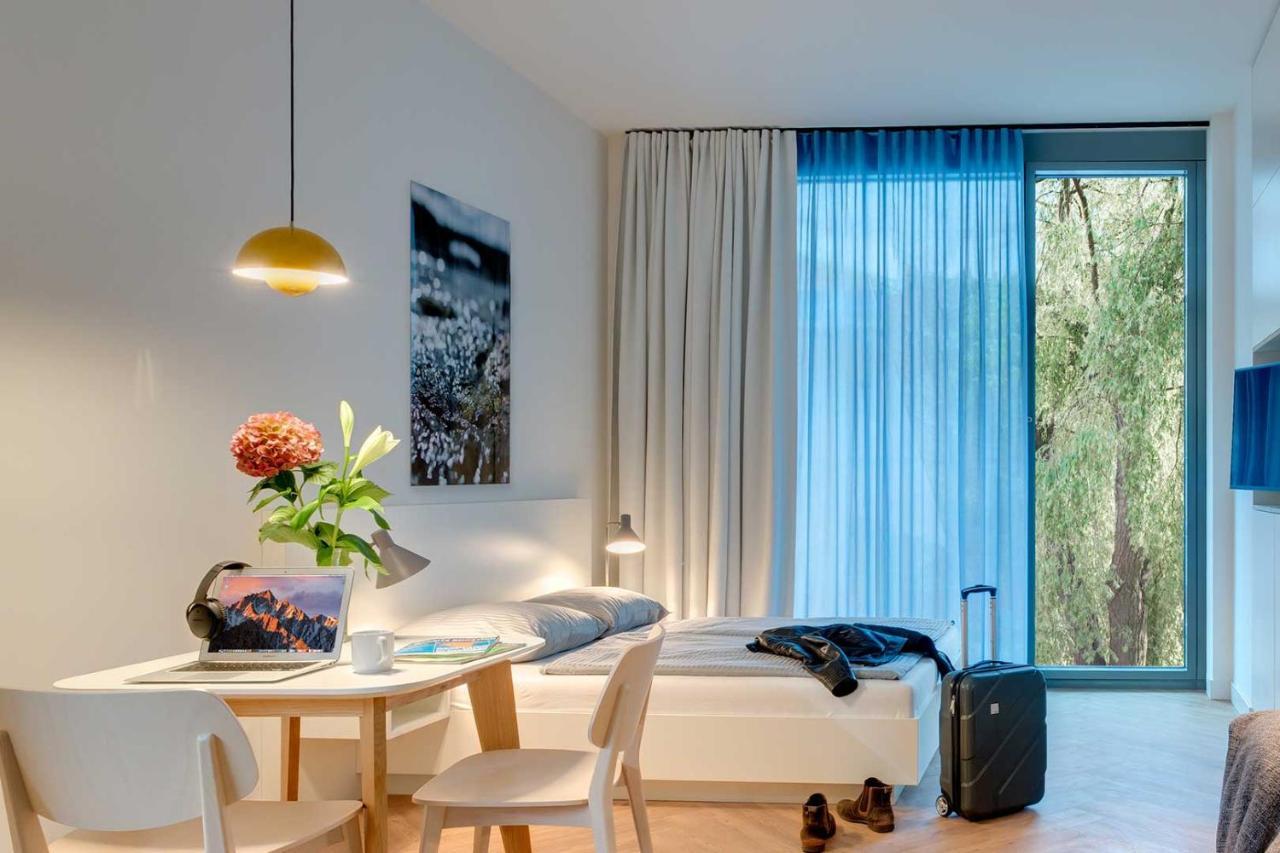Smartments West 3*